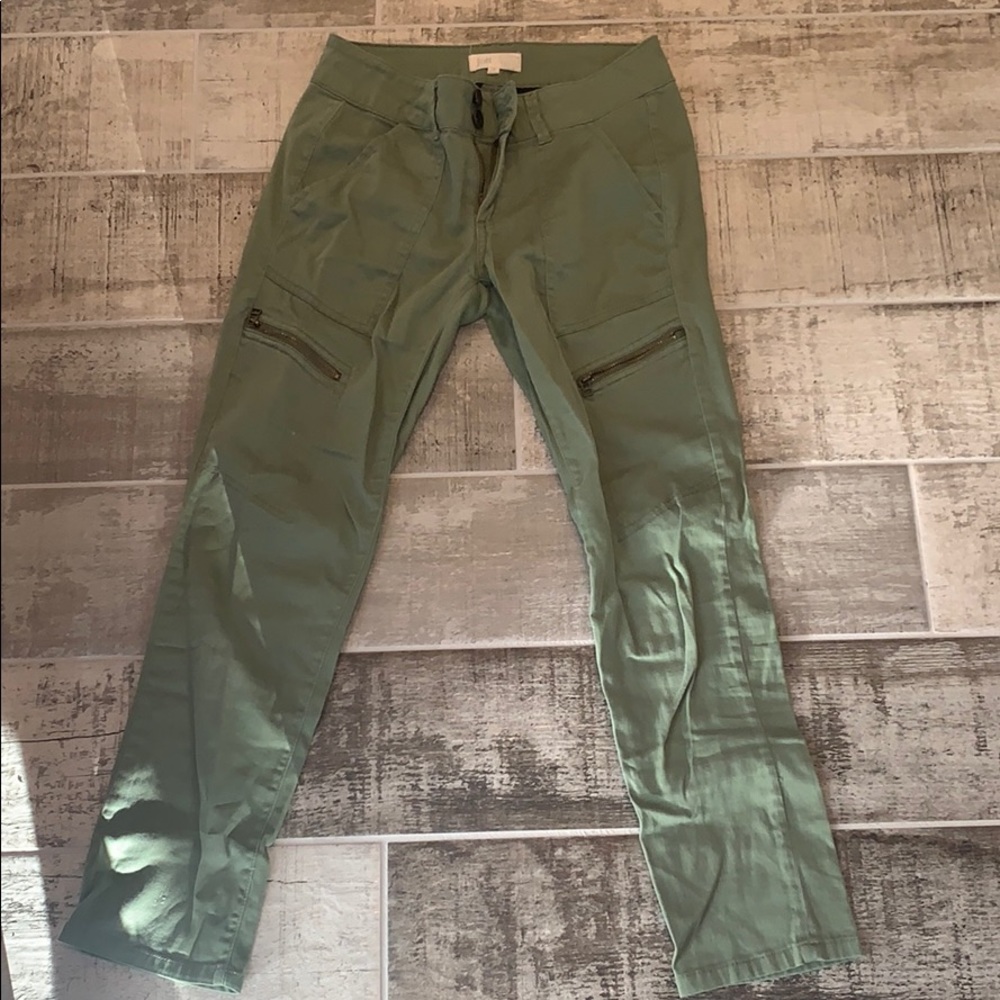 Green cargo skinny jeans ✨